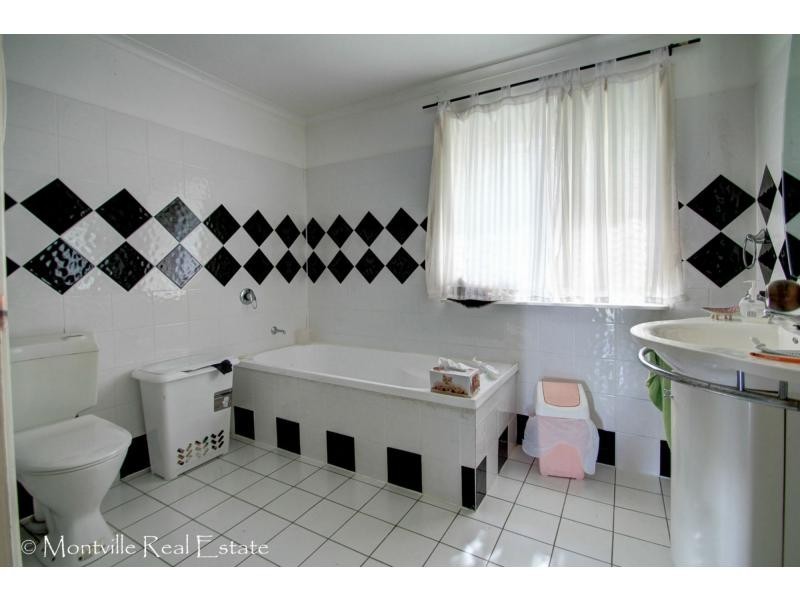 270 Hunchy Road, Hunchy QLD 4555