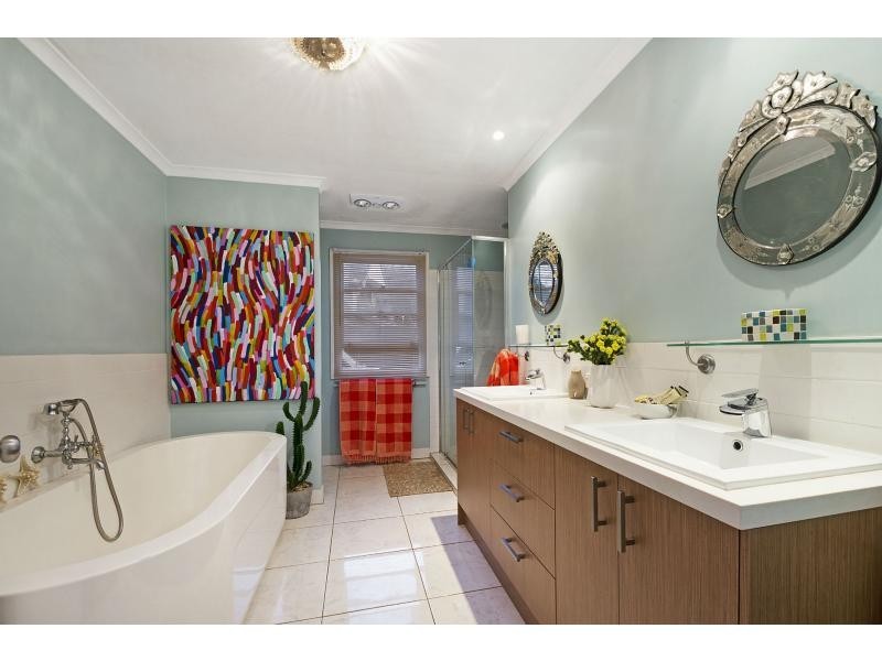 33 Western Avenue, Montville QLD 4560