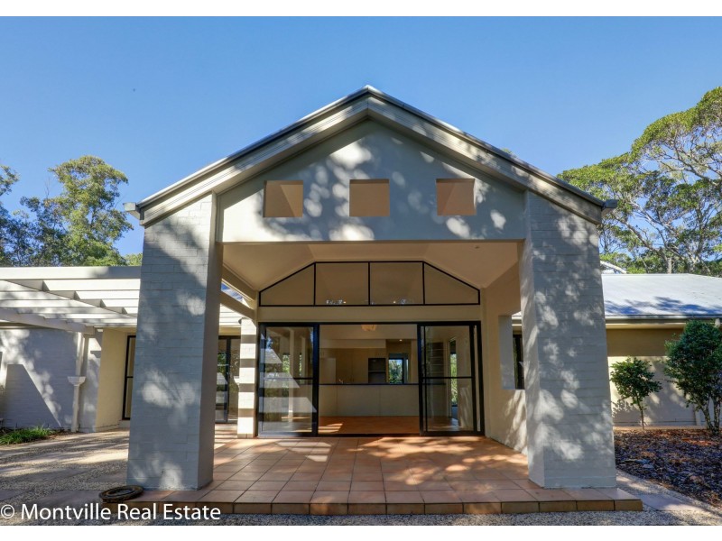 64 Ensbey Road, Flaxton QLD 4560