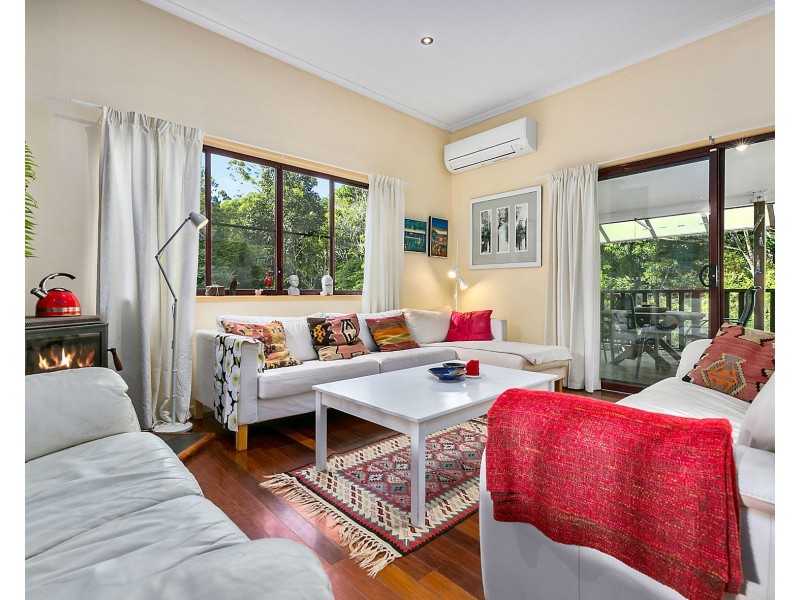 25 Deodar Ct, Mapleton QLD 4560