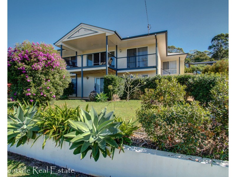 9 Maple Avenue, Mapleton QLD 4560