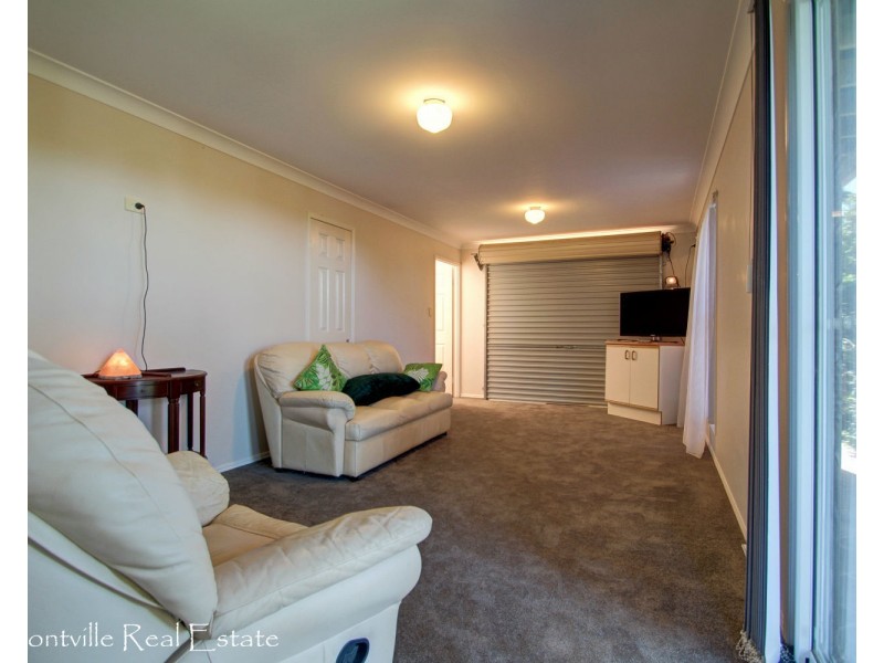 9 Maple Avenue, Mapleton QLD 4560