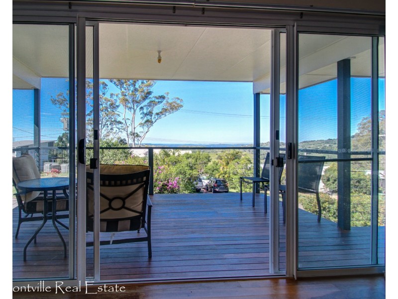 9 Maple Avenue, Mapleton QLD 4560