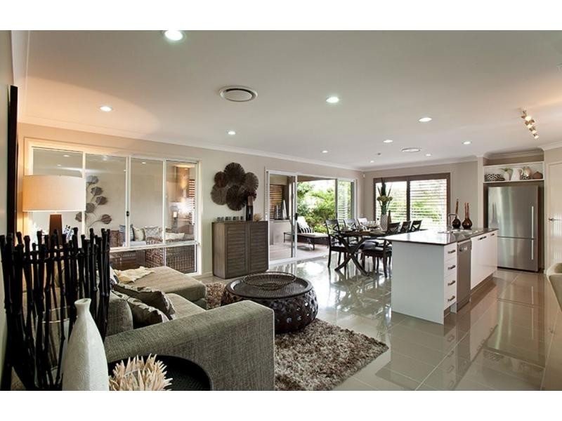 28 Candlebark Circuit, Upper Coomera QLD 4209