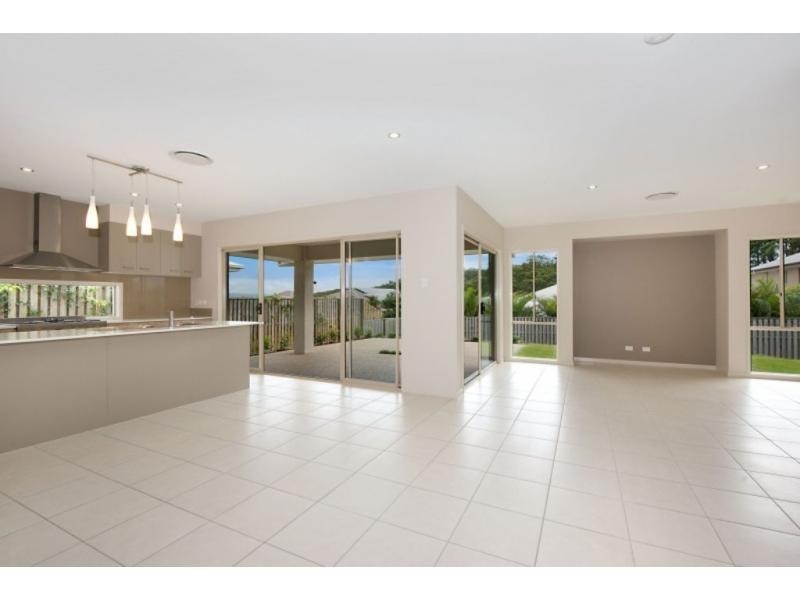 91 Observatory Drive, Reedy Creek QLD 4227