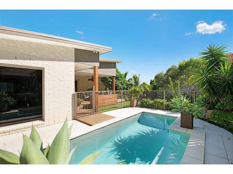 21 Peckham Court, Pacific Pines QLD 4211