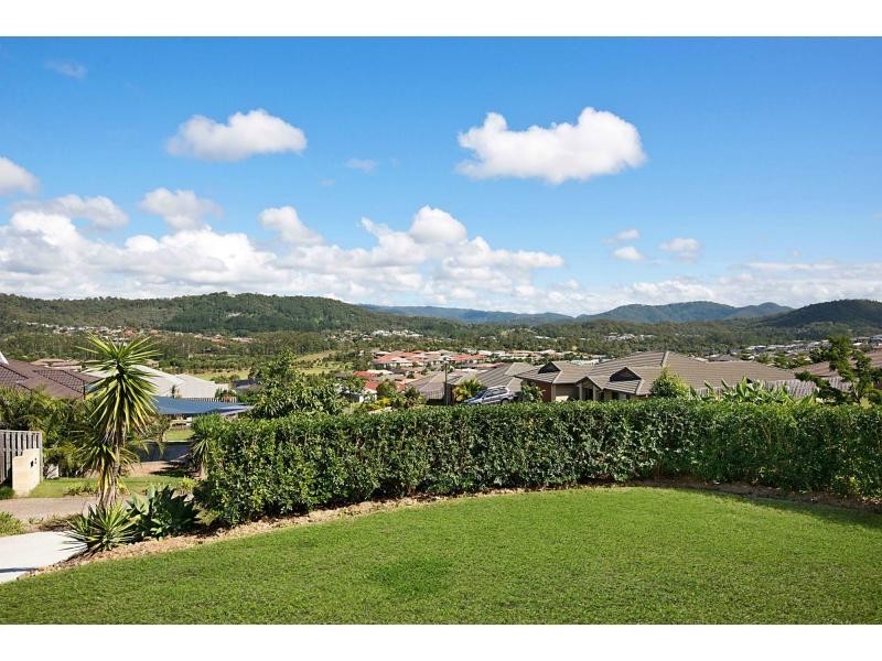 21 Peckham Court, Pacific Pines QLD 4211