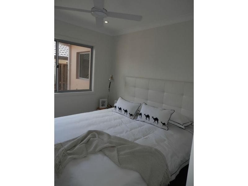 21 Bunderoo Circuit, Gainsborough Greens, Pimpama QLD 4209