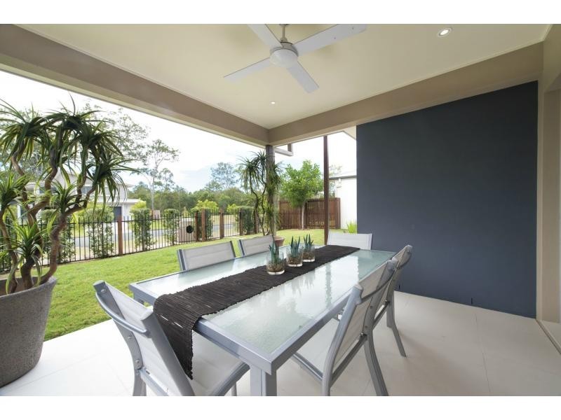 21 Bunderoo Circuit, Gainsborough Greens, Pimpama QLD 4209