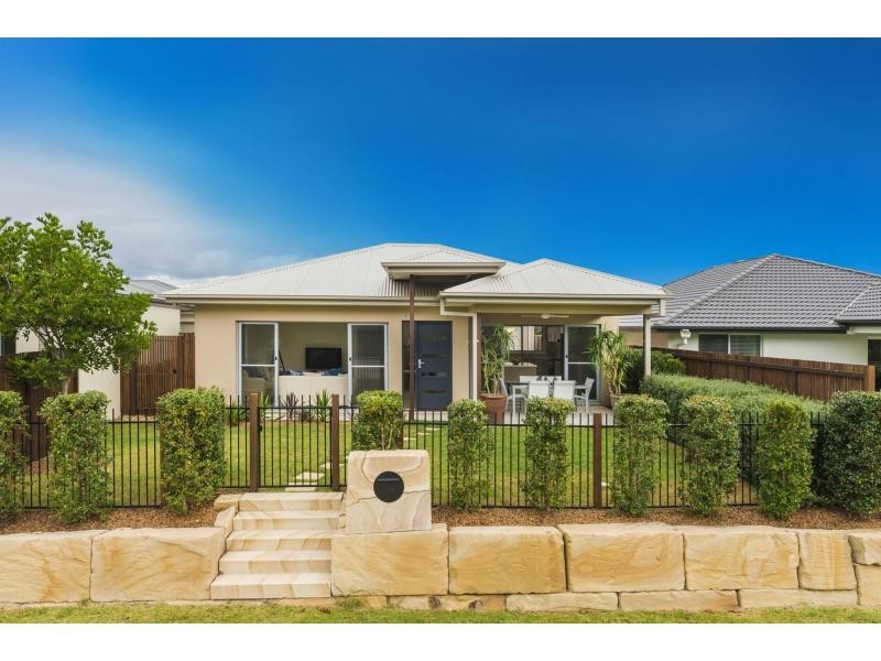 21 Bunderoo Circuit, Gainsborough Greens, Pimpama QLD 4209