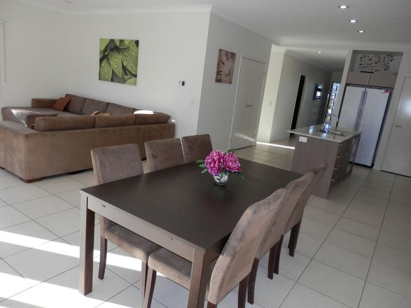 33 Plantation Crescent, Riverstone Crossing, Upper Coomera QLD 4209