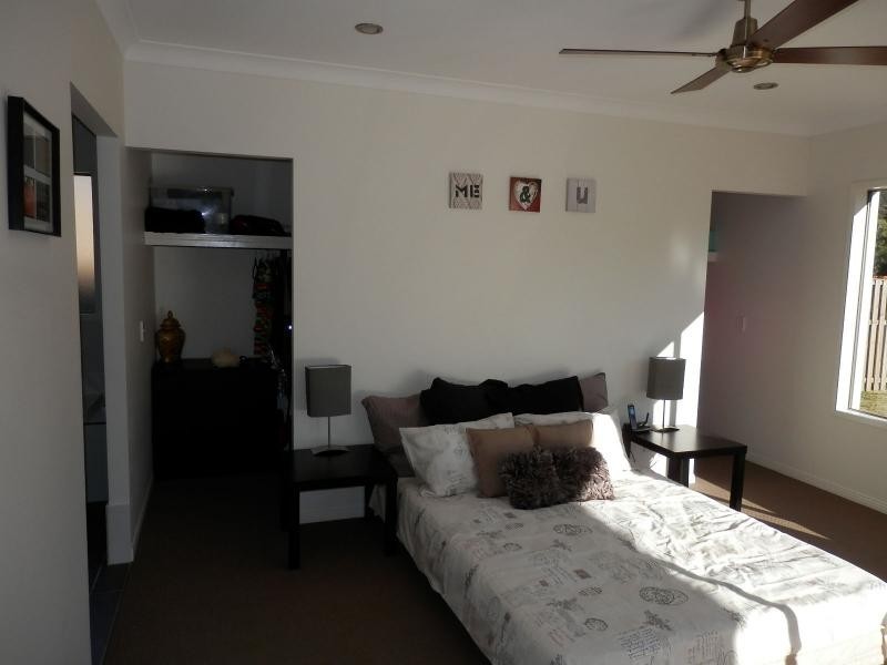 33 Plantation Crescent, Riverstone Crossing, Upper Coomera QLD 4209