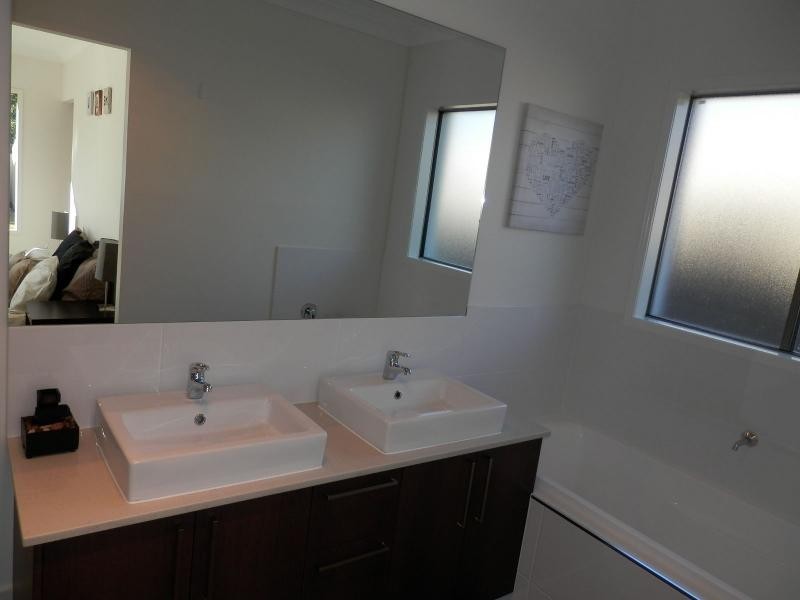 33 Plantation Crescent, Riverstone Crossing, Upper Coomera QLD 4209