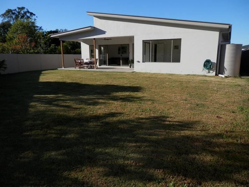 33 Plantation Crescent, Riverstone Crossing, Maudsland QLD 4210