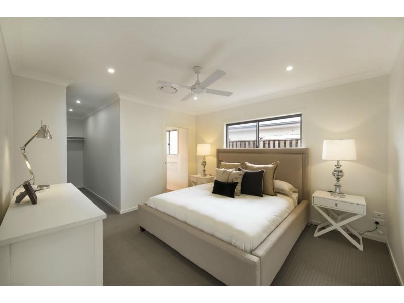 21 Bunderoo Circuit, Gainsborough Greens, Pimpama QLD 4209