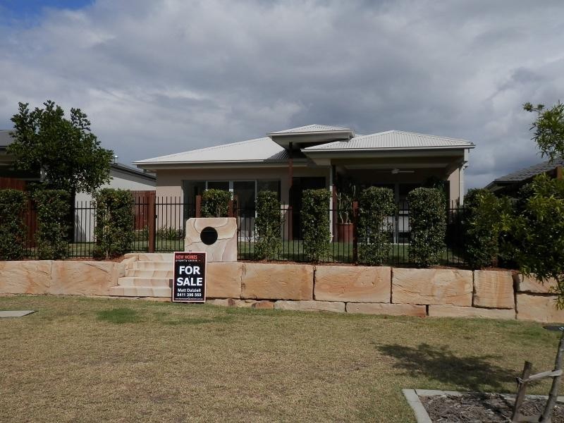 21 Bunderoo Circuit, Gainsborough Greens, Pimpama QLD 4209