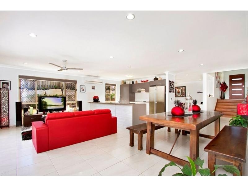 2 Hoop Pine Street, Mount Cotton QLD 4165