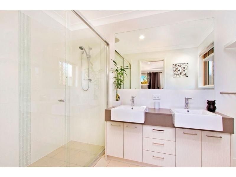 2 Hoop Pine Street, Mount Cotton QLD 4165