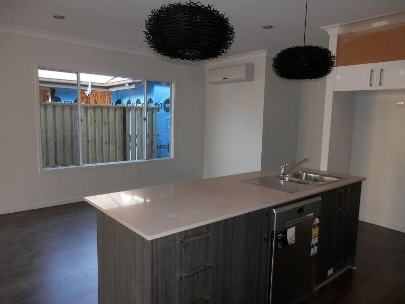 151 Riverstone Crossing, Maudsland QLD 4210