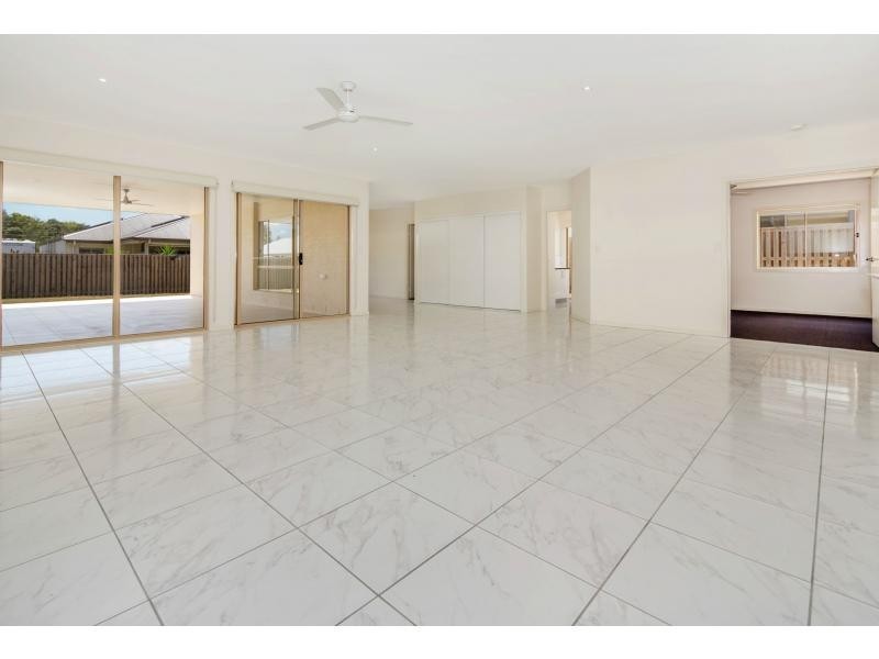PL2 Roseapple Circuit, Oxenford QLD 4210