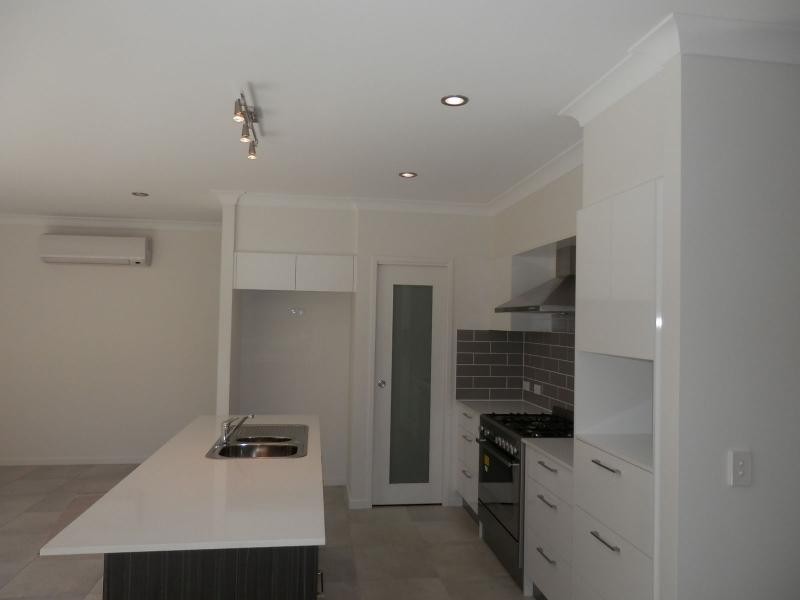 13 Prairie Avenue, Riverstone Crossing, Maudsland QLD 4210