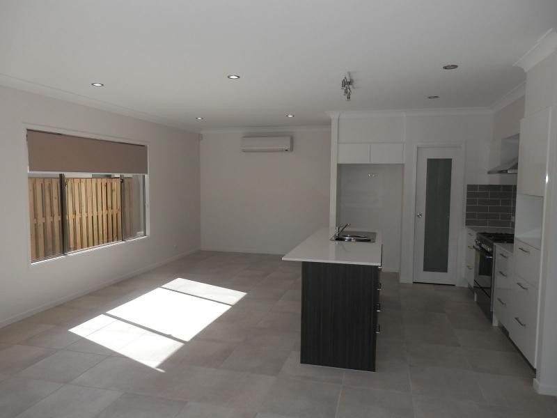 13 Prairie Avenue, Riverstone Crossing, Maudsland QLD 4210