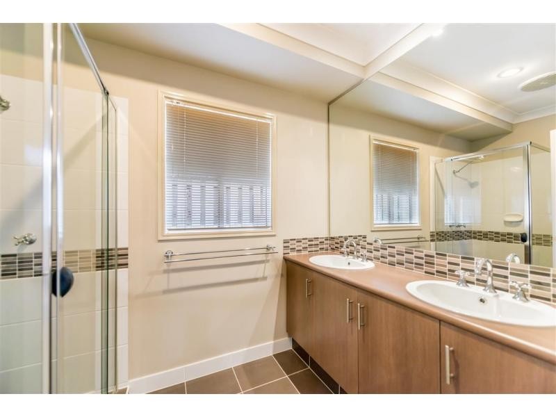 4 Rainlily Crescent, Upper Coomera QLD 4209