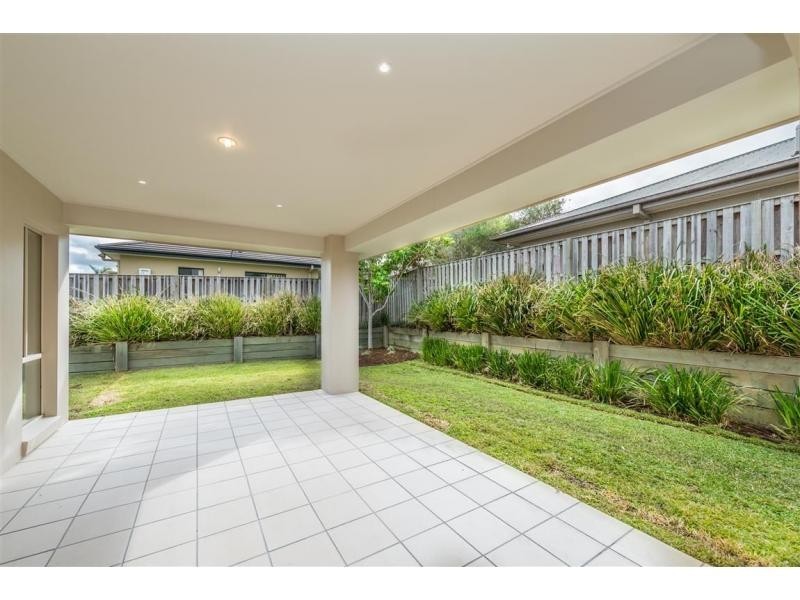 4 Rainlily Crescent, Upper Coomera QLD 4209