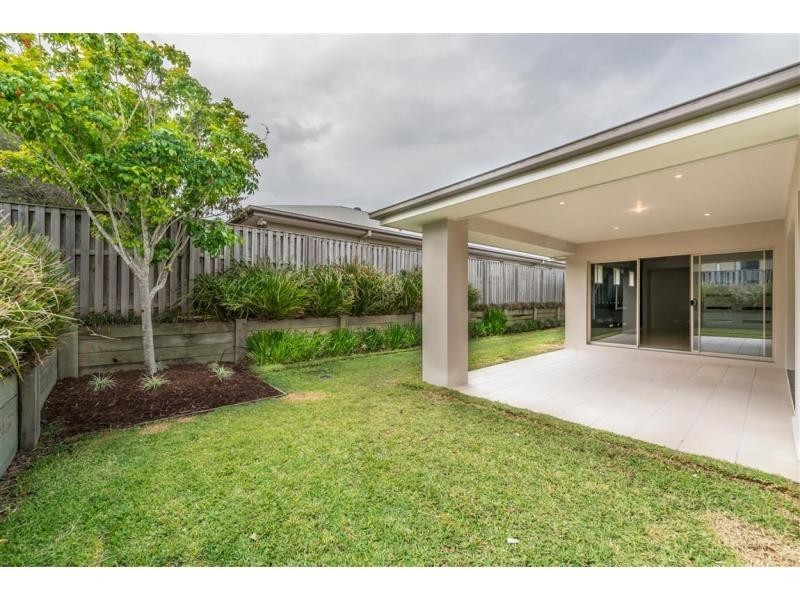 4 Rainlily Crescent, Upper Coomera QLD 4209