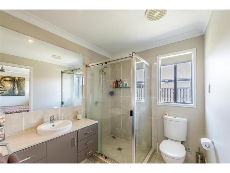 9 Sinclair Street, Riverstone Crossing, Maudsland QLD 4210