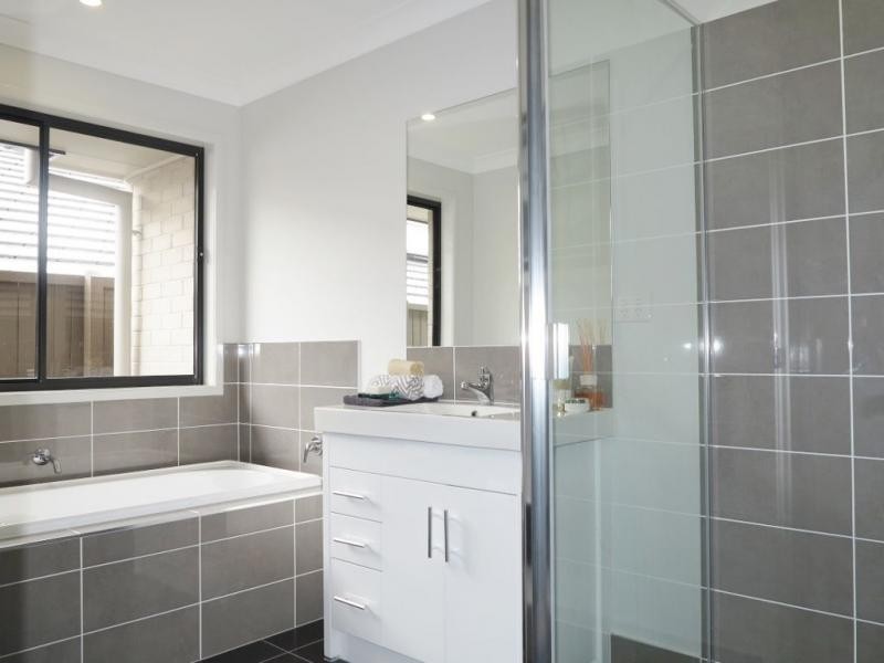 Ormeau Hills QLD 4208