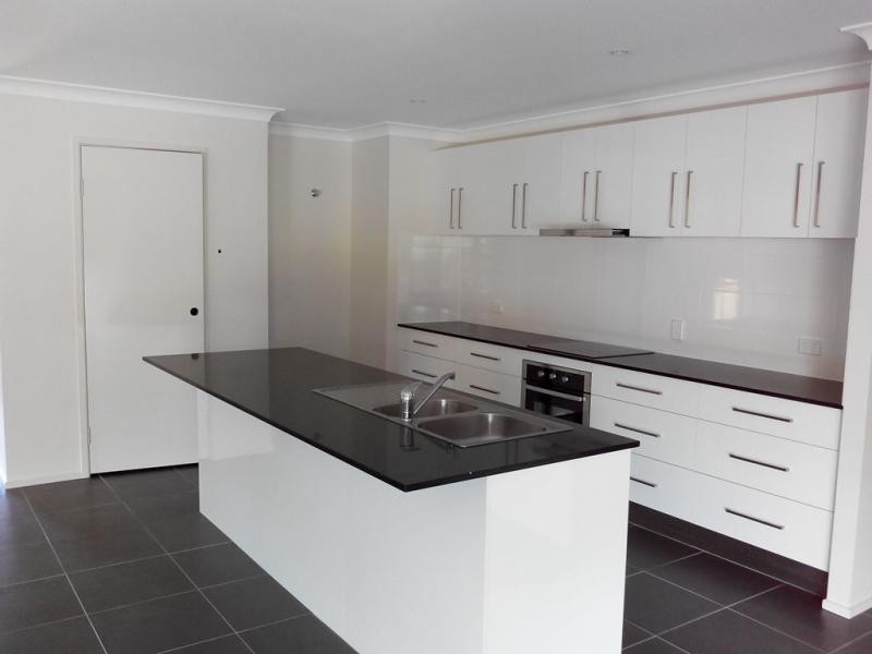 L46 Darling Close, Pacific Pines QLD 4211