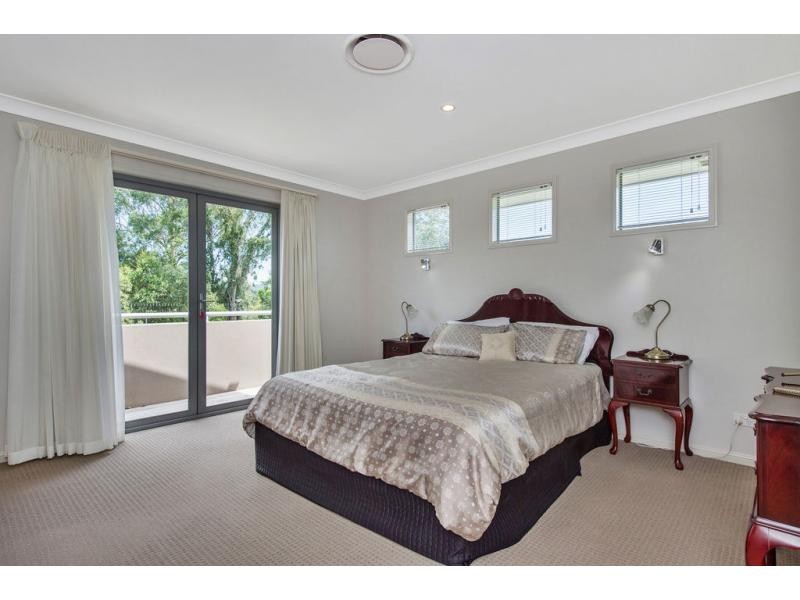 21 Riverbreeze Crescent, Riverstone Crossing, Maudsland QLD 4210