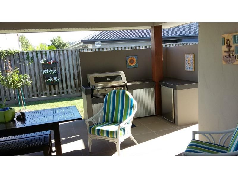 20 Plantation Crescent, Maudsland QLD 4210