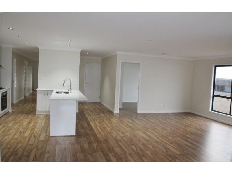 27 Dorretti Circuit, Upper Coomera QLD 4209