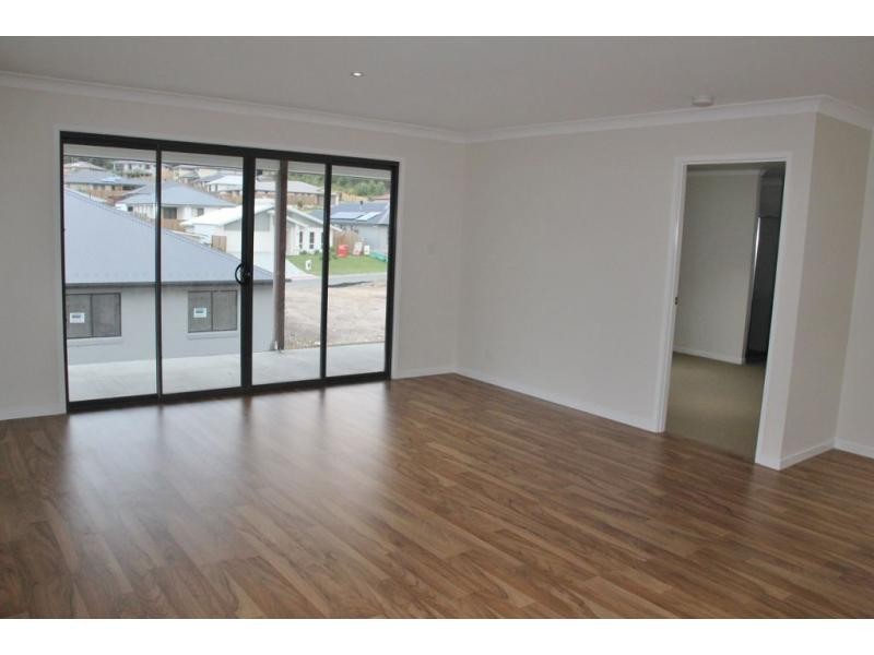 27 Dorretti Circuit, Upper Coomera QLD 4209