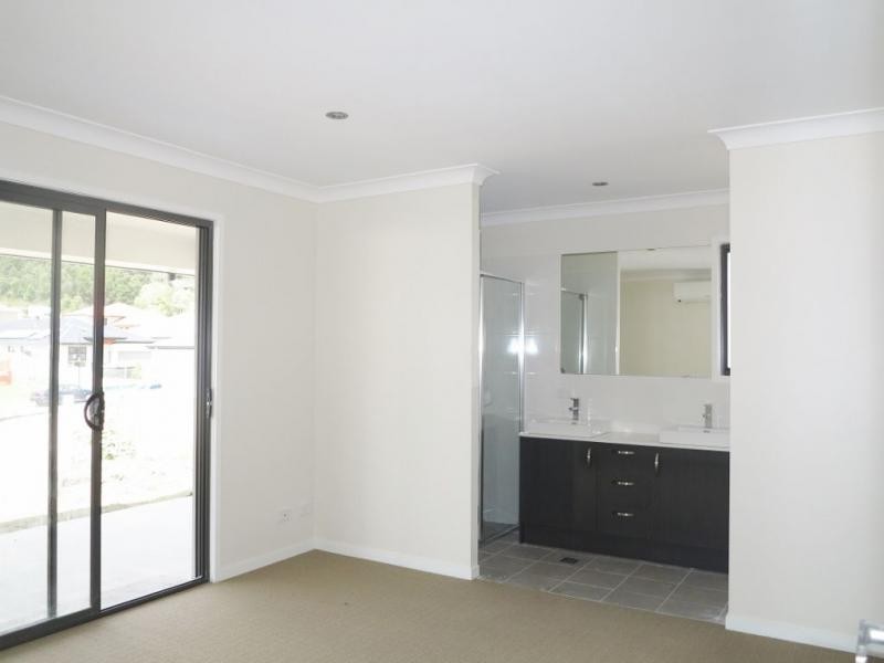 27 Dorretti Circuit, Upper Coomera QLD 4209