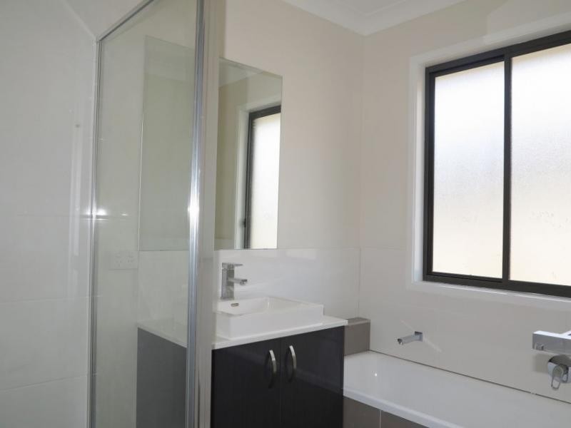 27 Dorretti Circuit, Upper Coomera QLD 4209