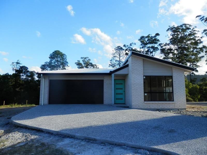 L48 Darling Close, Pacific Pines QLD 4211