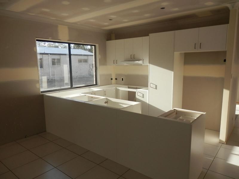 L48 Darling Close, Pacific Pines QLD 4211