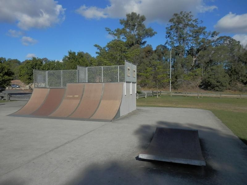 10 Darling Close, Pacific Pines QLD 4211