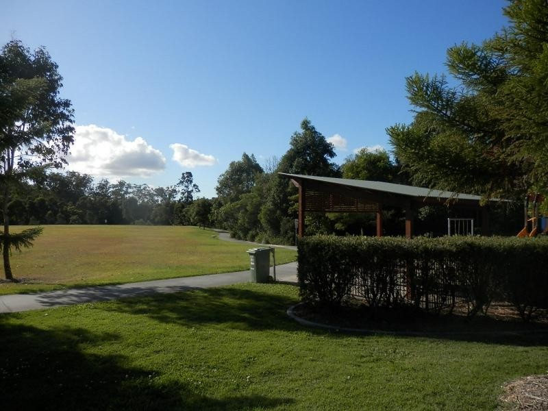 10 Darling Close, Pacific Pines QLD 4211