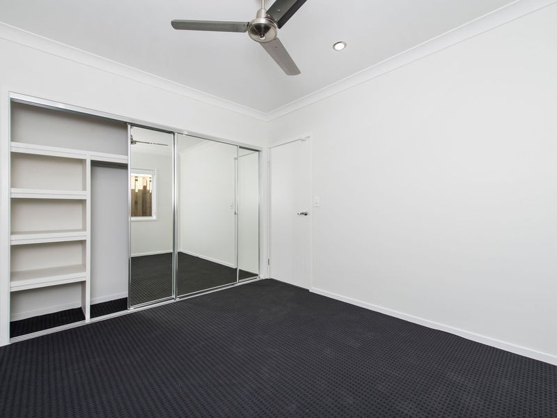 8 Hillstone Crescent, Riverstone Crossing, Maudsland QLD 4210