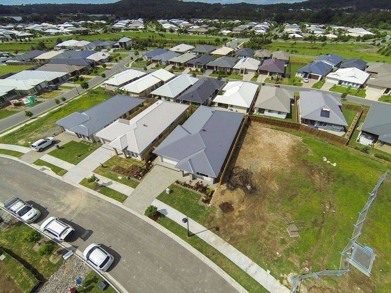 8 Hillstone Crescent, Riverstone Crossing, Maudsland QLD 4210