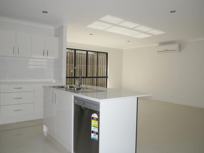 72 Yarrambat Rise, Upper Coomera QLD 4209