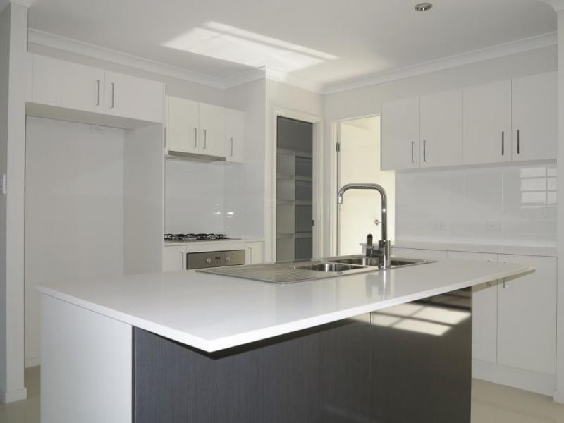 72 Yarrambat Rise, Upper Coomera QLD 4209
