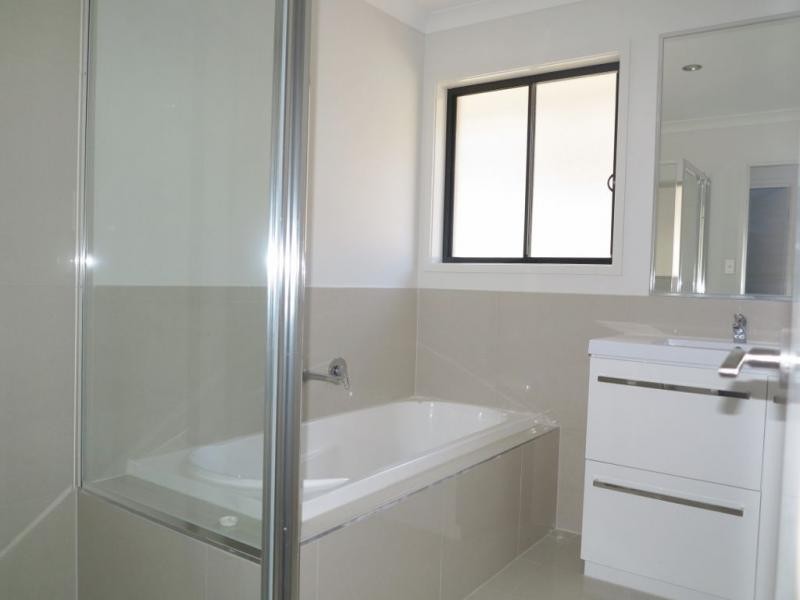 72 Yarrambat Rise, Upper Coomera QLD 4209