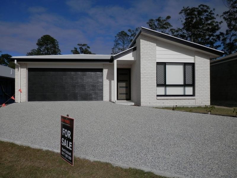 6 Darling Close, Pacific Pines QLD 4211