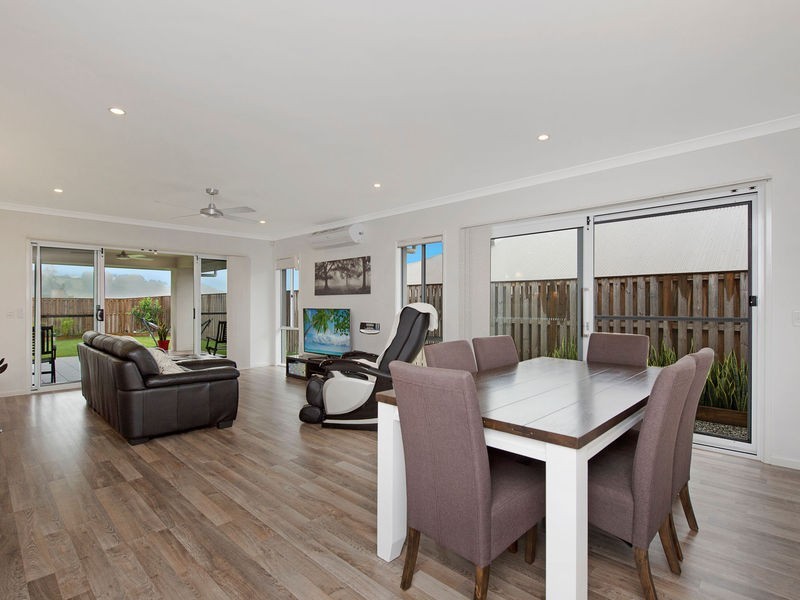 9 Mountain View Parade, Riverstone Crossing, Maudsland QLD 4210