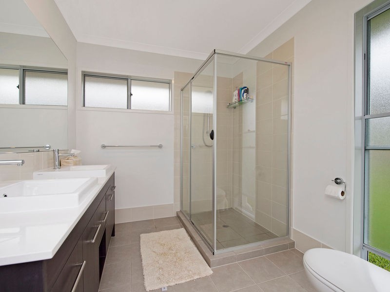 9 Mountain View Parade, Riverstone Crossing, Maudsland QLD 4210